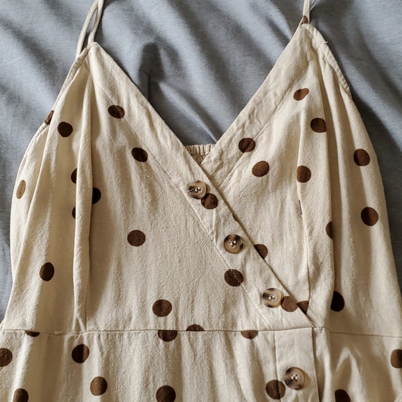Tan polka dot dress - Picture 3 of 3